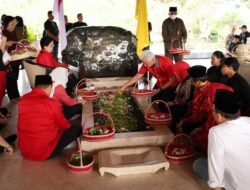 Megawati, Puan dan Ganjar-Mahfud MD Ziarah ke Makam Bung Karno di Blitar