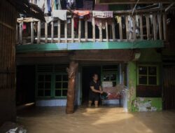 Banjir Jakarta Meluas di 54 RT, Tinggi Air di Cawang Capai 2,5 Meter