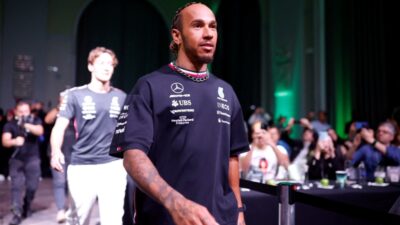 Lewis Hamilton Lebih Peduli Mercedes Daripada Posisinya di Klasemen F1 2023
