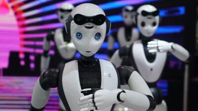 China Bakal Produksi Massal Robot Humanoid