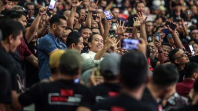 Manuver Berani Jokowi Karena Approval Rating Tinggi