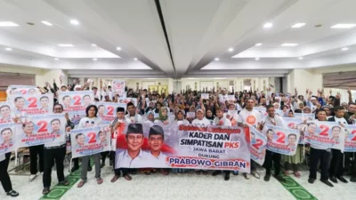 Ratusan Simpatisan PKS Jabar Deklarasi Dukung Prabowo-Gibran