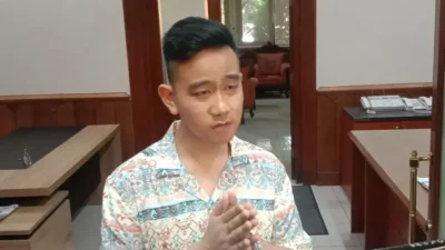 Gibran Minta Maaf Salah Sebut Bumil Butuh Asam Sulfat: Mohon Koreksi, Asam Folat!