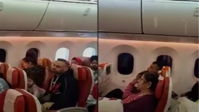 Viral! Atap Pesawat Boeing 787 Air India Bocor Saat Terbangan Dari New Delhi Ke London