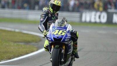 Kisah Valentino Rossi Buktikan Diri Jadi Juara Dunia Dengan Motor Butut Yamaha