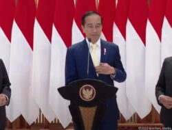 Dasi Kuning Presiden Jokowi Punya Makna Penting Bagi Partai Golkar