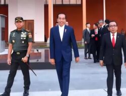 Alien Mus: Dasi Kuning Jokowi, Kode Dukungan Untuk Kemenangan Partai Golkar