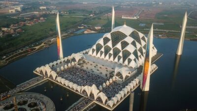 Bocah Balita Tewas Tercebur ke Kolam Masjid Raya Al Jabbar Bandung