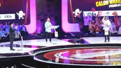 Gibran Bangga Satu Panggung Bersama Ketua Umum Partai dan Profesor