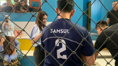 Gibran Fun Futsal Dengan Gus-Gus se-Jateng: Pake Sarung dan Jersi ‘Samsul’