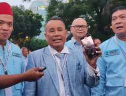 Pesan Hotman Paris untuk Prabowo: Tenang, Yakin Satu Putaran!