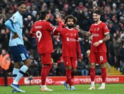 Lebih Hebat Dari Manchester City, Liverpool Bisa Raih 4 Gelar Sekaligus Musim Ini