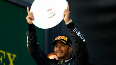 Cara Cerdik Lewis Hamilton Lewatkan Hari Tes di F1: Pura-Pura Sakit