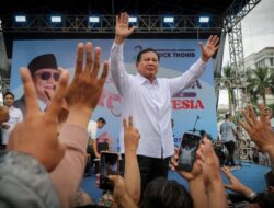 Di Hadapan Ribuan Ojol, Prabowo Sumpah Bakal Kerja Sekuat Tenaga Demi Makmurkan Rakyat