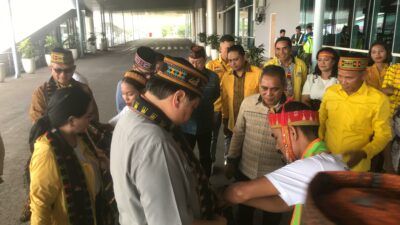 Airlangga Hartarto dan DPP Partai Golkar Disambut Meriah di Labuan Bajo, NTT