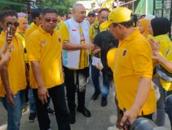 Ahmed Zaki Iskandar Blusukan Naik Motor Keluar Masuk Gang-gang Kecil di Koja Jakut