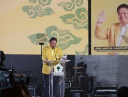 Airlangga Hartarto Di Depan Kader Partai Golkar Jawa Barat: Mari Bung Rebut Kembali!
