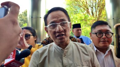 Andi Arief: Tidak Terbayangkan, Situasi Rakyat Vs Elite Kampus