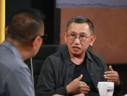 Eep Saefulloh: Jokowi Pernah Kalah di Pilkada 2017, Pilpres 2024 Mestinya Juga Kalah