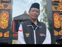 Mahfud MD Mundur Dari Kabinet, Bentuk Mosi Tak Percaya ke Jokowi
