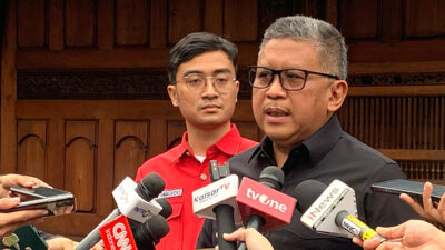 Hasto Kristiyanto Tantang Prabowo Mundur Dari Kabinet Jokowi Seperti Mahfud MD