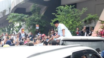 Didampingi Airlangga Hartarto, Safari Politik Prabowo Disambut Puluhan Ribu Massa di Makassar