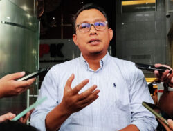 Terkait Korupsi APD Covid-19, KPK Cecar Putra Eks Menkes Soal Aktivitas Keuangan