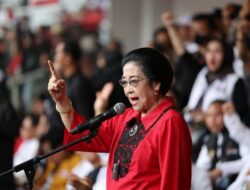 Megawati: Hei Polisi, Hei Tentara! Jangan Lagi Intimidasi Rakyatku!