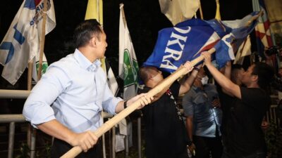 Masa Tenang, AHY Pimpin Kader dan Relawan Turunkan APK Demokrat