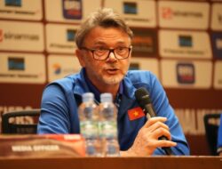Philippe Troussier Dipecat Usai Vietnam Kalah 0-3 Dari Indonesia di Kandang Sendiri
