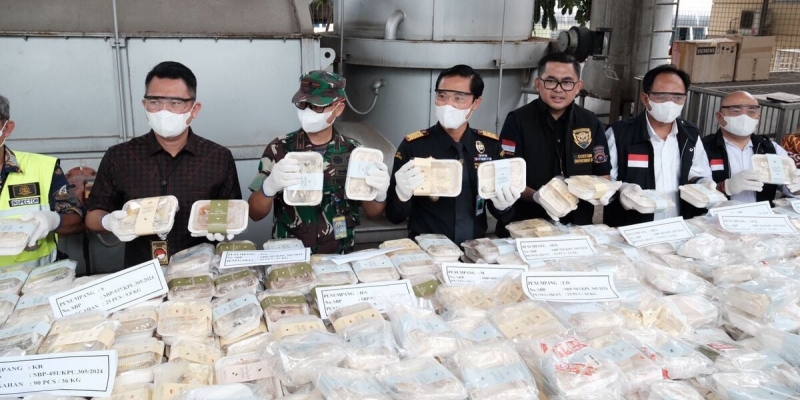 Tidak BPOM, Ribuan Roti Milk Bun Jastip Asal Thailand Dimusnahkan Bea Cukai