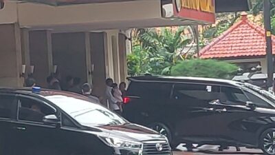 HUT Ke-8 Jan Ethes, Jokowi dan Iriana Ajak Makan di Restoran Diamond Solo