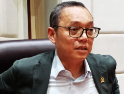 Deddy Yevri Sitorus: Hubungan PDIP Dengan Siapapun Baik, Kecuali Jokowi!