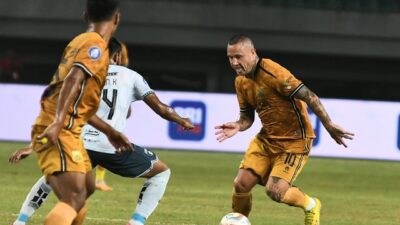 Radja Nainggolan Hattrick Assist, Matias Mier Hattrick Gol, Bhayangkara FC Gunduli Persik 7-0