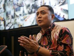 Jokowi Bakal Anugerahi Gibran Hingga Bobby Satyalancana di Peringatan Hari Otoda 2024