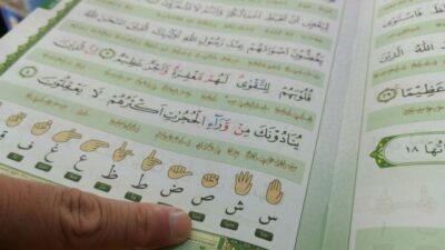 Arab Saudi Bakal Produksi Al-Qur’an Isyarat Buatan Kemenag RI