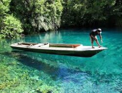 Danau di Sumedang Ini Sebening Kaca, Tak Kalah Indah Dari Danau Blausee di Swiss