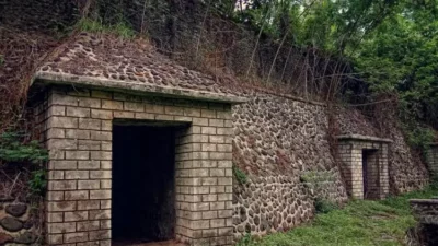 Potensi Wisata Sejarah Pada Destinasi Wisata Unik Gua Jepang di Tonjong Majalengka