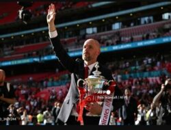 Persembahkan Piala FA, Erik Ten Hag Tetap Terancam Dipecat Manchester United
