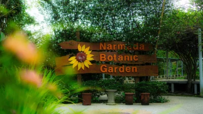 Menikmati Keindahan Aneka Bunga di Narmada Botanic Garden, Lombok Barat NTB