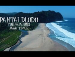 Menikmati Pantai Dlodo, Pantai Khas Timur Tengah di Tulungagung Selatan