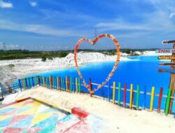 Menikmati Keindahan Danau Kaolin di Kulong Biru, Bangka Tengah