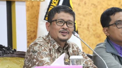 Amin AK Minta Himbara dan Bank-Bank Pelat Merah Jangan Persulit UMKM Dapat KUR