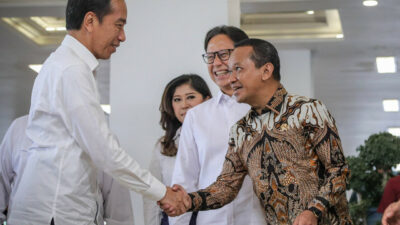 Terungkap! Bahlil Blak-blakan Isi Pertemuan Dengan Jokowi dan JK Sehari Sebelum Airlangga Hartarto Mundur