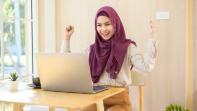 4 Syarat Istri Boleh Bekerja di Luar Rumah, Ini Penjelasan UAS