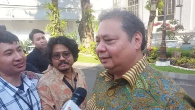 Airlangga Hartarto Sebut Cawagub Jakarta Pendamping Ridwan Kamil Berinisal ‘S’