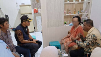 Dinsos Tegur Ibu Yang Tetap Ngemis Meski Punya Rumah Tiga Lantai di Daerah Elit Jakut
