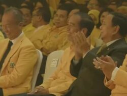 Bahlil Komentari Jokowi Pakai Kemeja Kuning: Paten Barang Ini!