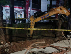 Pipa Gas Depan Kemenkes Bocor: Bau Gas Menyeruak, Lalu Lintas Macet