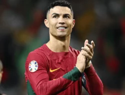 Pecahkan Rekor YouTube, Cristiano Ronaldo Sabet Golden Play Button Hanya Dalam 90 Menit